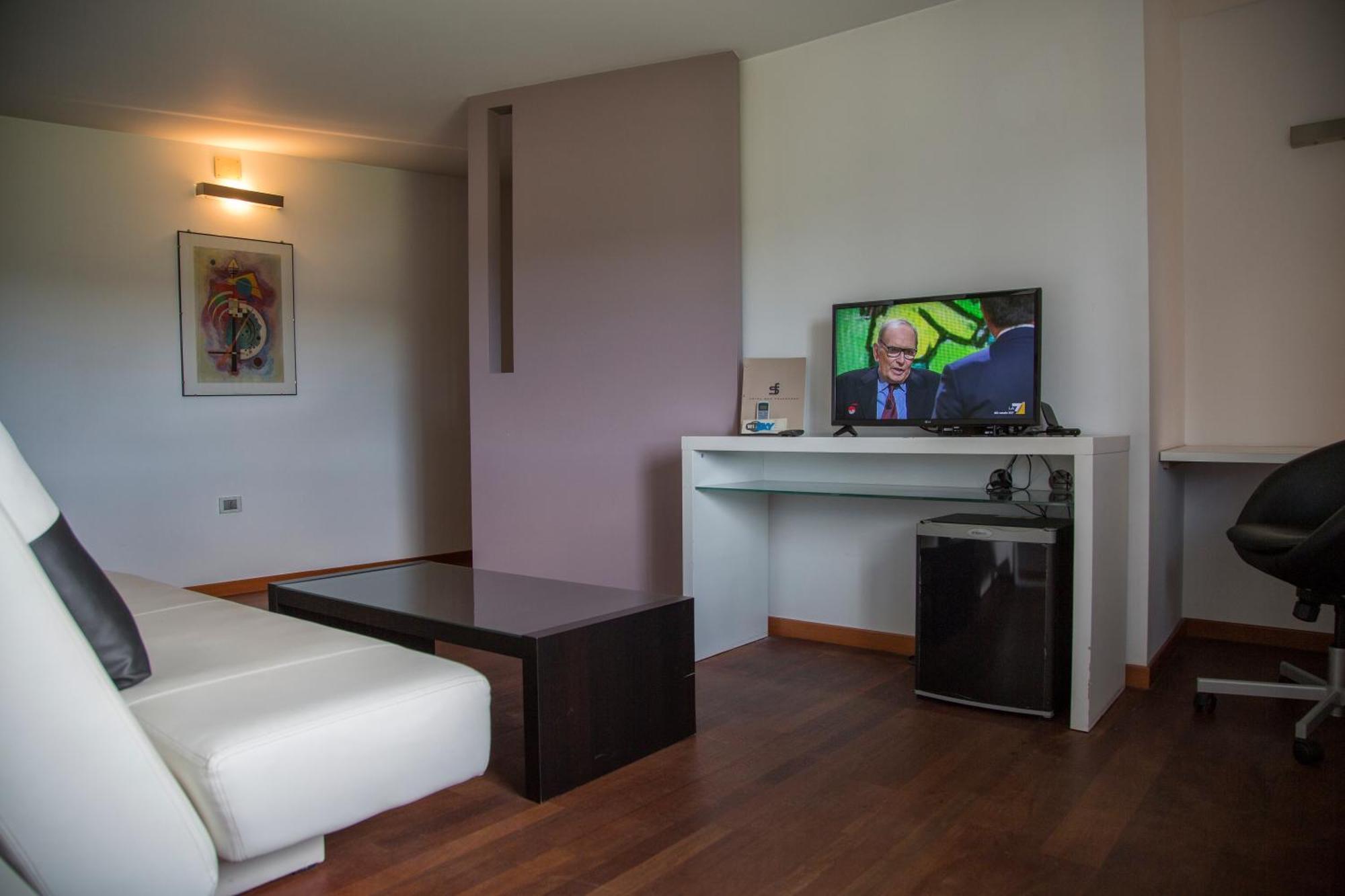Hotel San Francesco ボルゴマネーロ エクステリア 写真